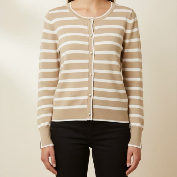 Hem & Thread Sweaters - NWT Hem & Thread Cropped Cardigan Size Medium